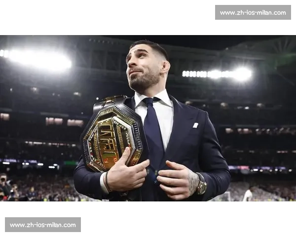 托普里亚:UFC 双冠王的精准预言与暴力美学 托普里亚:UFC 双冠王的精准预言与暴力美学